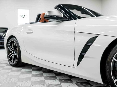 Used 2022 BMW Z4 M40i w/ Premium Package RWD image 24