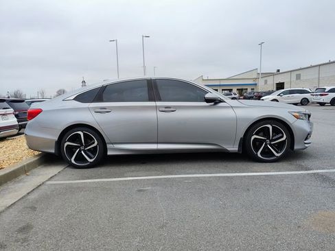 Used 2019 Honda Accord Sport image 4