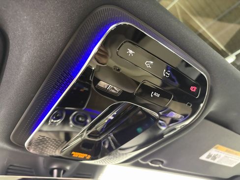 Used 2025 Mercedes-Benz GLC 350e 4MATIC w/ Driver Assistance Package image 24