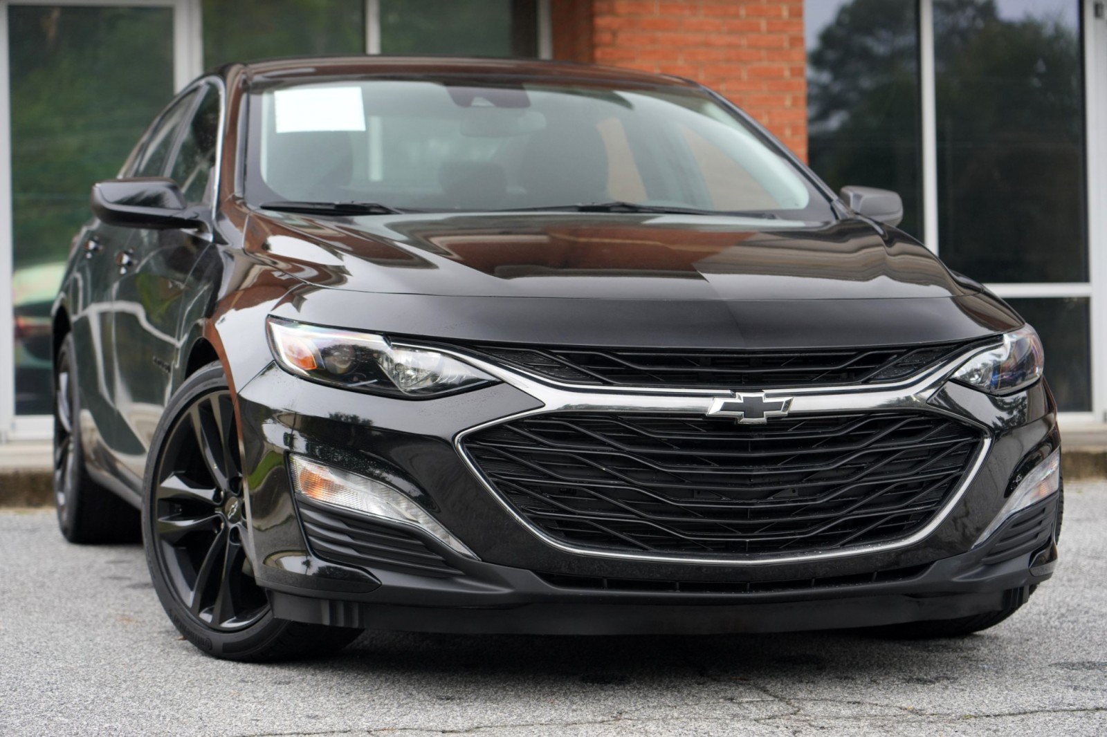 Used 2024 Chevrolet Malibu LT w/ Midnight Edition FWD image 2