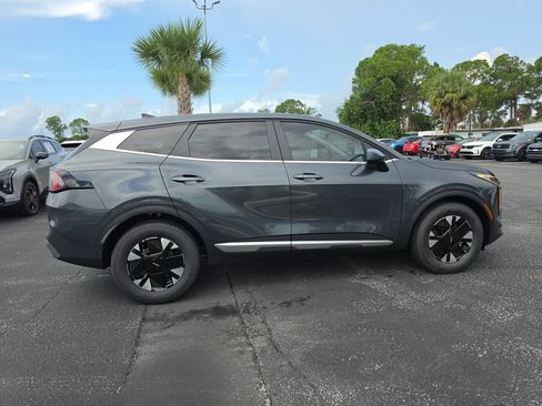 New 2027 Kia Sportage LX FWD image 9