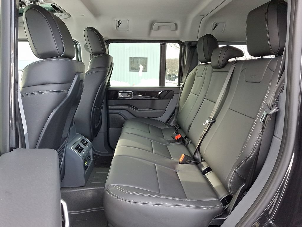 Used 2026 INEOS Grenadier Station Wagon AWD/4WD image 5