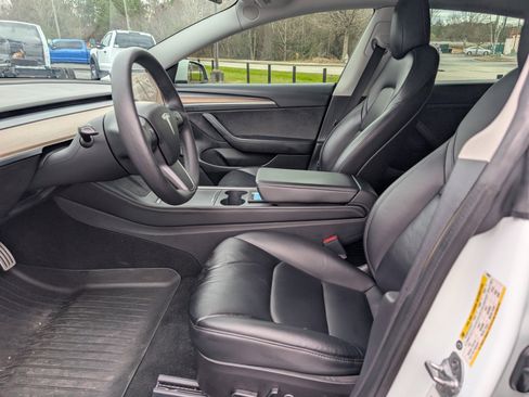 Used 2021 Tesla Model 3 Performance image 18