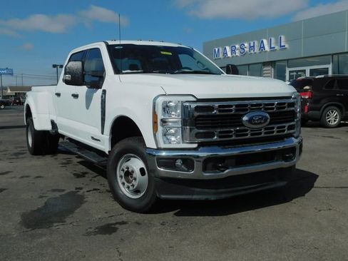 Used 2024 Ford F350 XLT AWD/4WD image 2