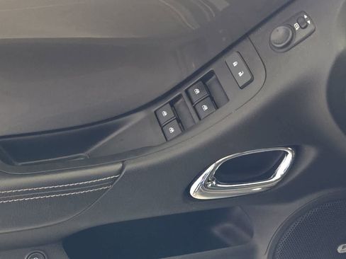 Used 2014 Chevrolet Camaro SS image 15