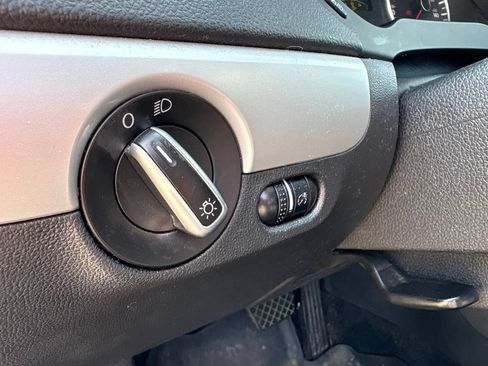 Used 2013 Volkswagen Jetta SE FWD image 18