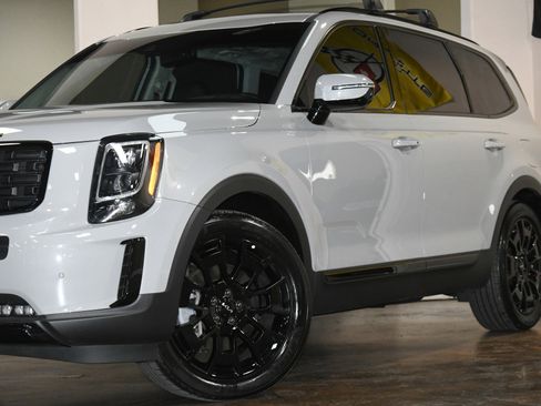 Used 2022 Kia Telluride SX w/ SX Prestige Package image 54