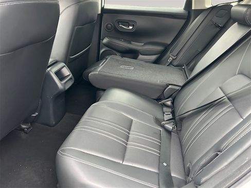 Used 2023 Honda HR-V EX-L image 13