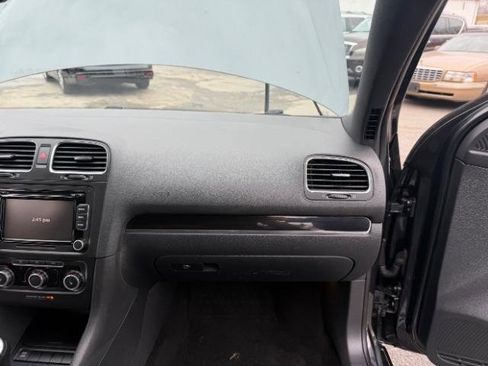 Used 2010 Volkswagen GTI 2-Door image 33