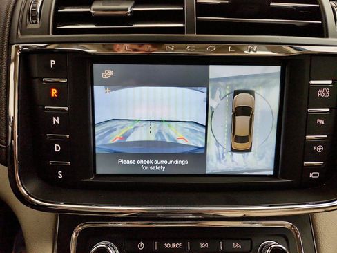 Used 2018 Lincoln Continental Reserve AWD/4WD image 19