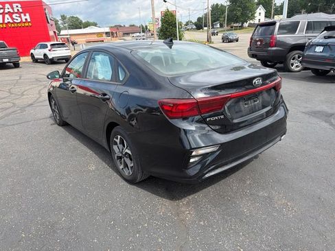 Used 2019 Kia Forte LXS FWD image 5
