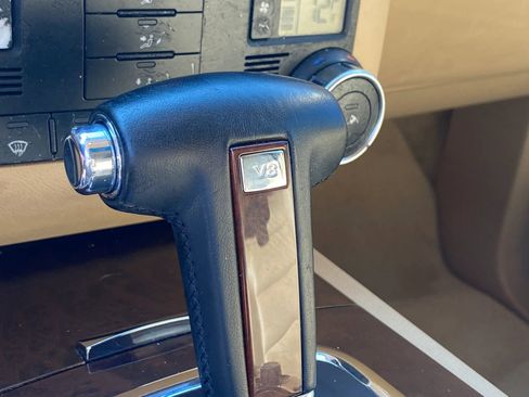 Used 2005 Volkswagen Touareg V8 image 25