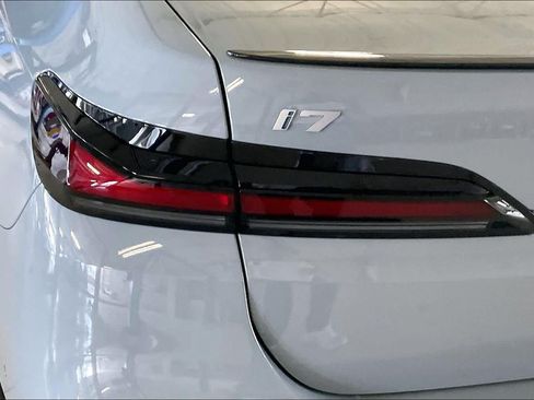 New 2026 BMW i7 xDrive60 AWD/4WD image 14