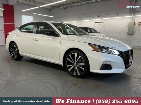 Used 2021 Nissan Altima 2.5 SR w/ SR Premium Package AWD/4WD image 5