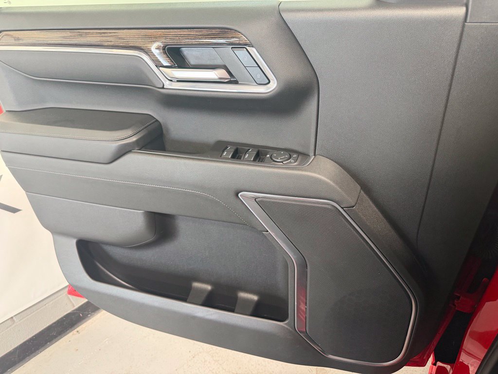 Used 2024 GMC Sierra 1500 Elevation AWD/4WD image 12