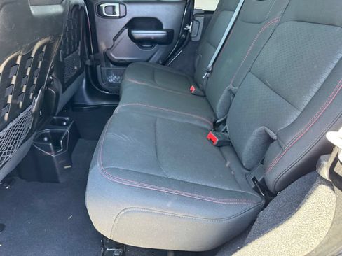 Used 2020 Jeep Wrangler Unlimited Rubicon AWD/4WD image 13