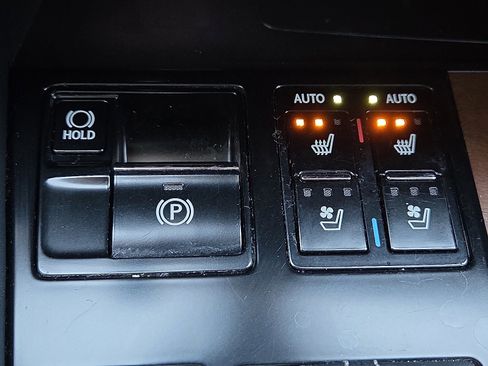 Used 2022 Lexus RX 350L FWD w/ Premium Package image 20