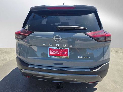 Used 2023 Nissan Rogue SL AWD/4WD image 4