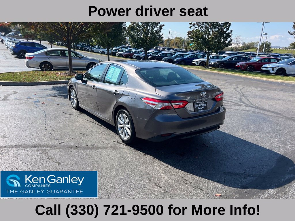 Used 2018 Toyota Camry LE FWD image 14
