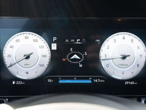 Certified 2025 Hyundai Elantra Limited FWD image 14