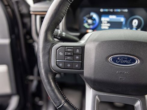 Used 2022 Ford F150 Lightning Lariat image 24