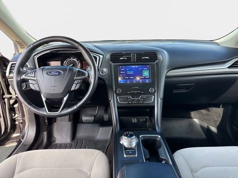 Used 2019 Ford Fusion SE w/ Equipment Group 151A image 16