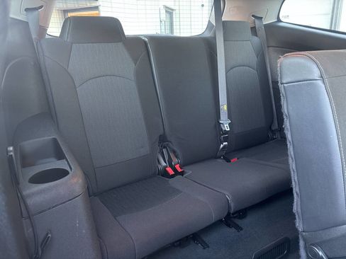 Used 2016 Chevrolet Traverse LT w/ Style and Technology Package image 29