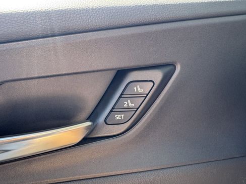 Used 2024 Toyota Prius Prime Premium image 34