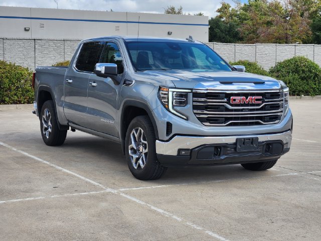 Used 2024 GMC Sierra 1500 SLT RWD image 3