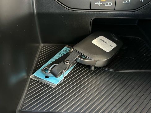 New 2025 Kia Sorento S w/ Panoramic Sunroof Package image 33