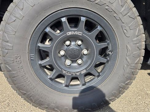 Used 2022 GMC Sierra 1500 Elevation w/ Elevation Premium Package image 13