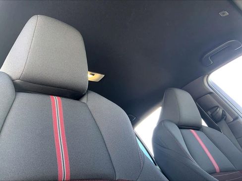 Used 2025 Toyota Corolla SE image 13