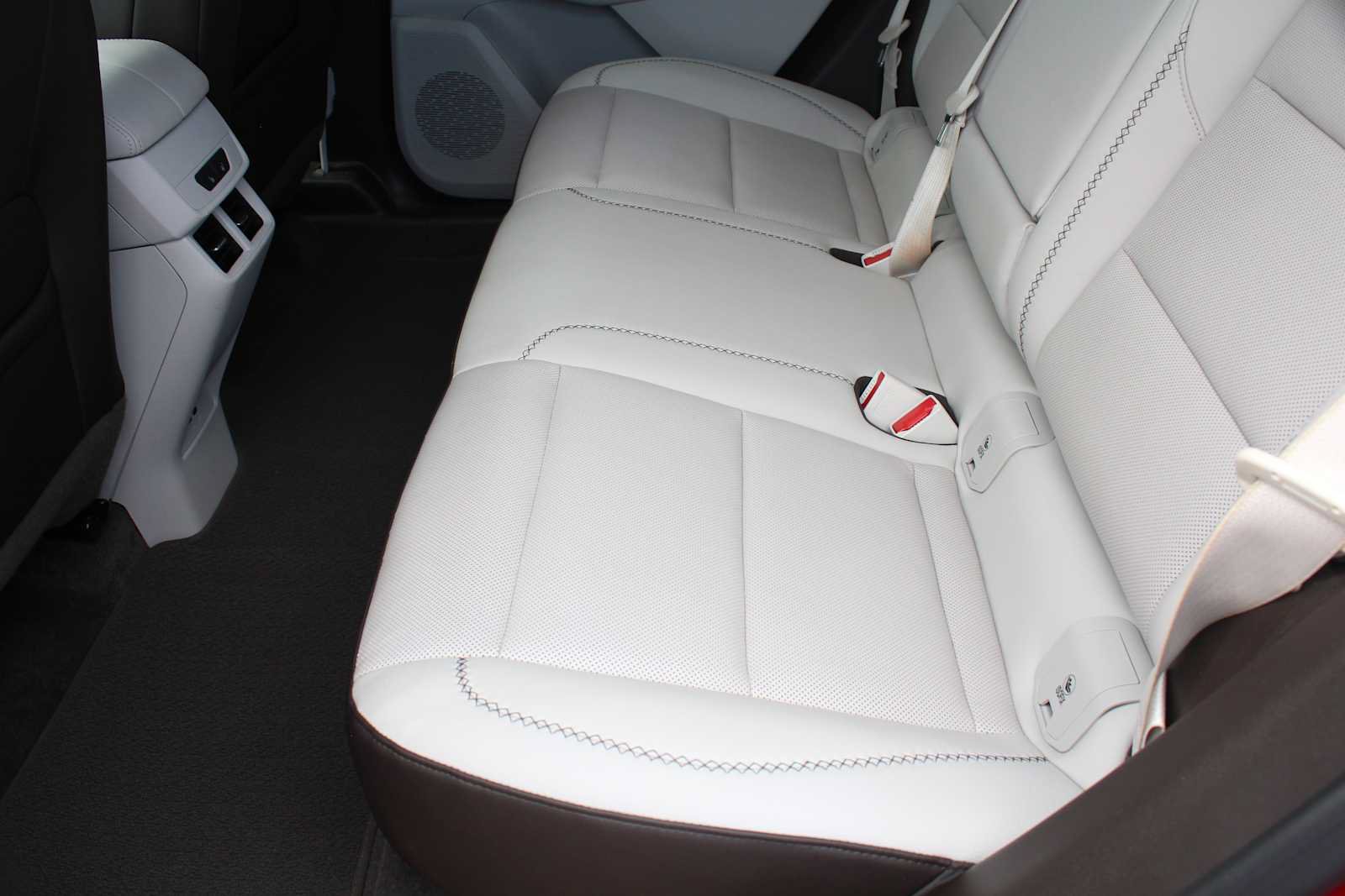 Used 2026 GMC Terrain Denali AWD/4WD image 25