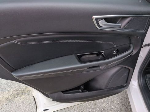 Used 2017 Ford Edge Titanium w/ Equipment Group 301A image 27