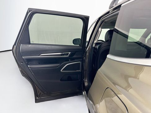 Used 2025 Kia Telluride S AWD/4WD image 27
