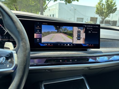 Certified 2023 BMW 740i RWD image 31