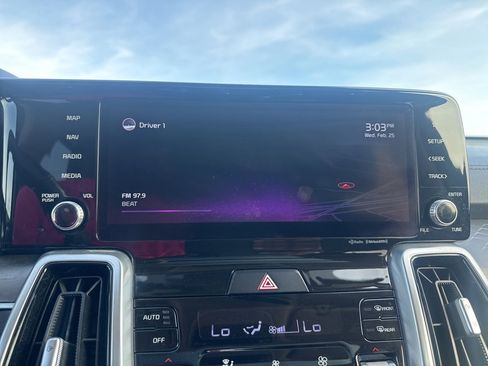 Used 2022 Kia Sorento SX image 51