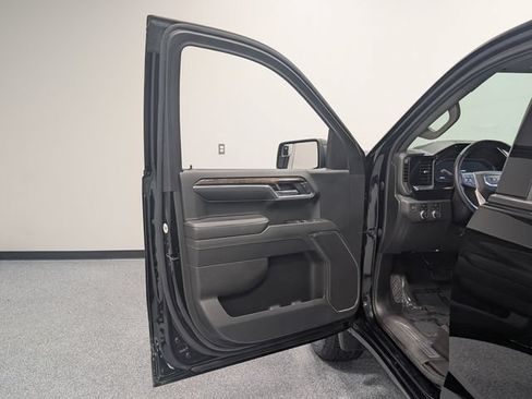 Used 2023 GMC Sierra 1500 Elevation AWD/4WD image 9