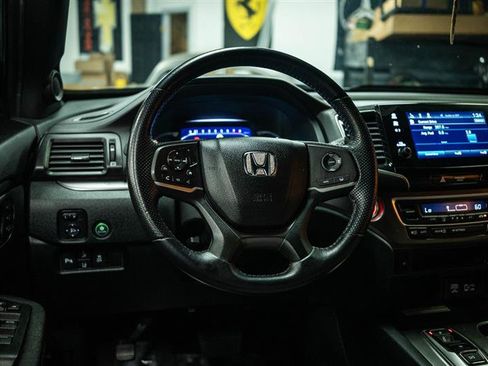 Used 2023 Honda Passport EX-L image 16