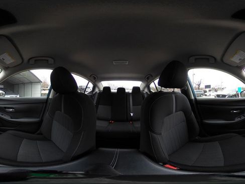 Used 2025 Nissan Sentra SV image 37