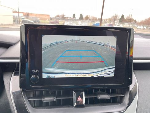 Used 2025 Toyota Corolla LE image 17