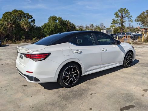 Used 2024 Nissan Sentra SR w/ SR Premium Package image 9