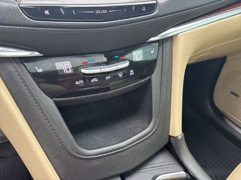 Used 2019 Cadillac XT5 Luxury AWD/4WD image 24