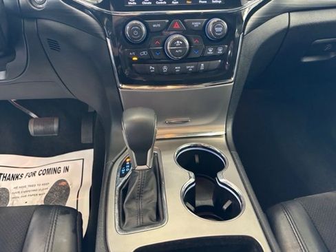 Used 2021 Jeep Grand Cherokee Laredo X AWD/4WD image 19