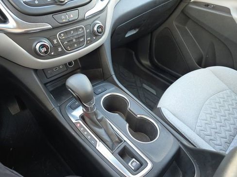 Used 2022 Chevrolet Equinox LT image 23