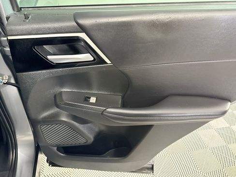 Used 2023 Mitsubishi Outlander SE image 27