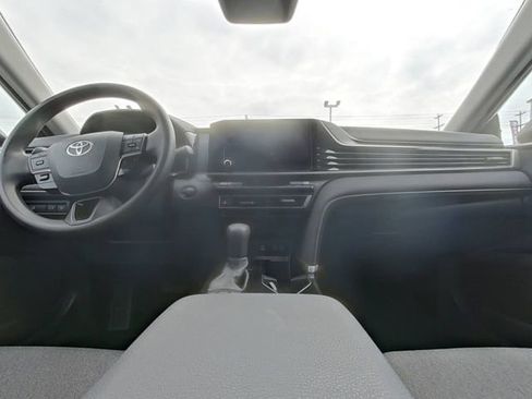 Used 2025 Toyota Camry LE image 22