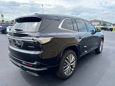 Used 2026 Buick Enclave Avenir AWD/4WD image 5