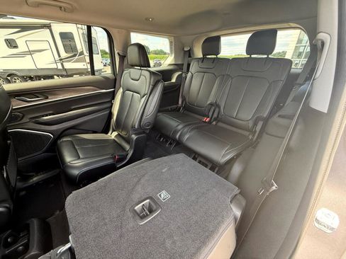 Used 2021 Jeep Grand Cherokee L Limited image 14