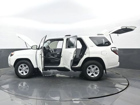 Used 2021 Toyota 4Runner SR5 image 36